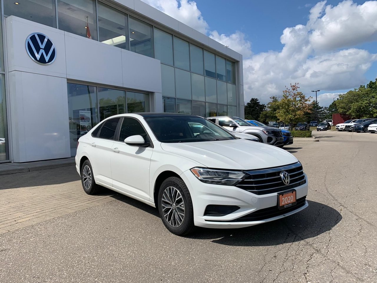 Certified Used 2020  Volkswagen Highline image 3
