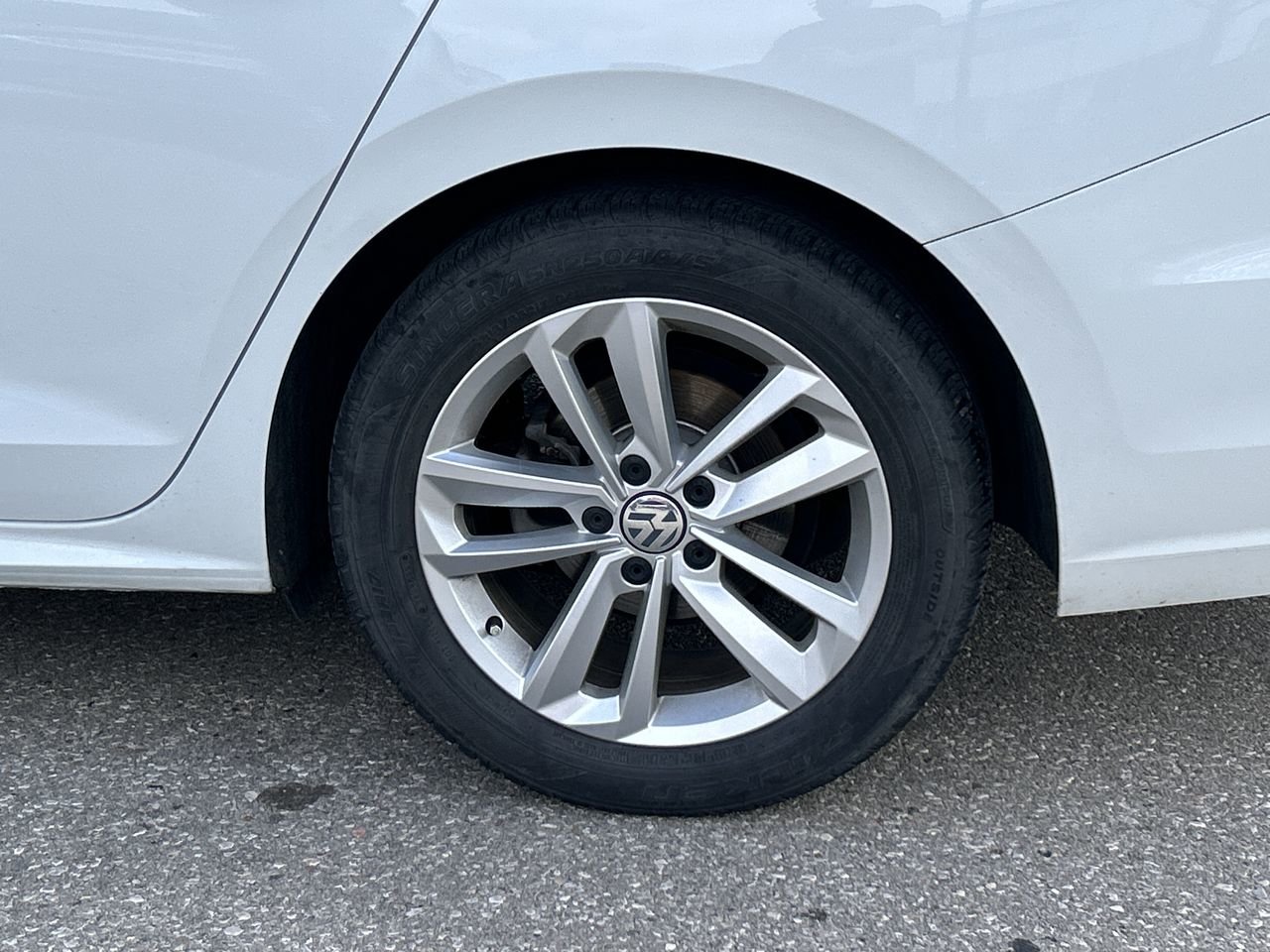 Certified Used 2020 Pure White Volkswagen Highline image 18