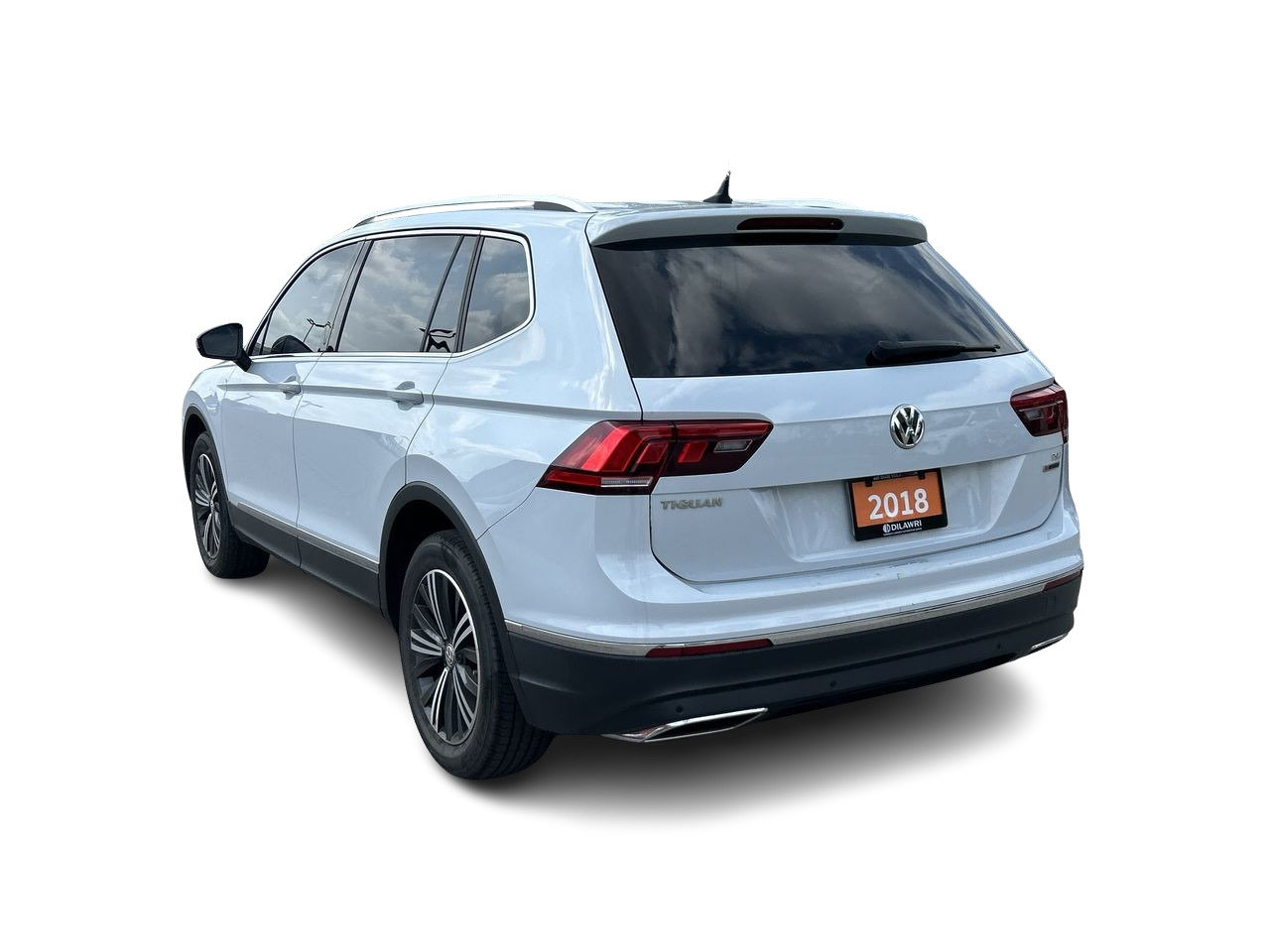 Certified Used 2018 Pure White Volkswagen Highline image 8