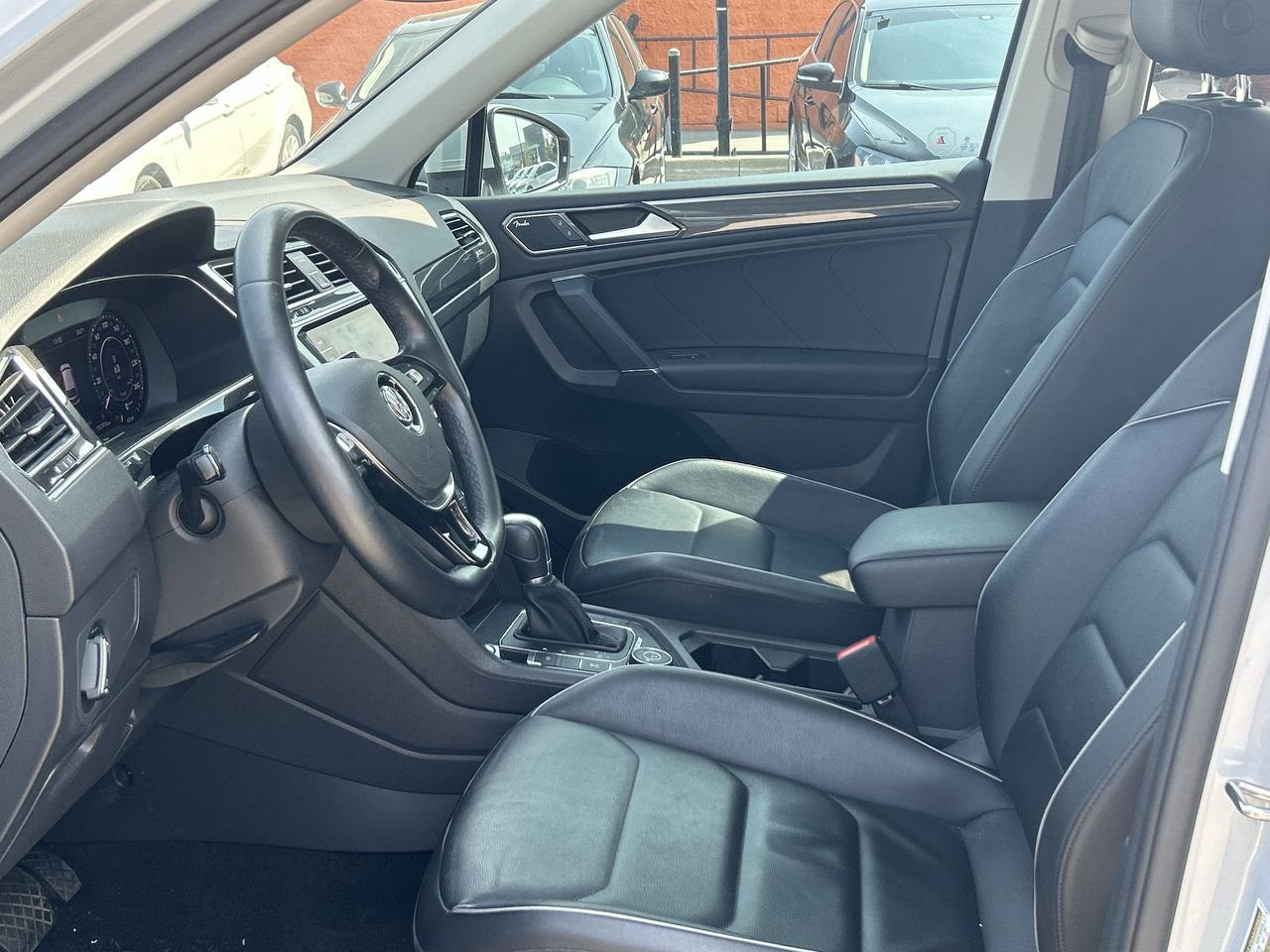 Certified Used 2018 Pure White Volkswagen Highline image 19