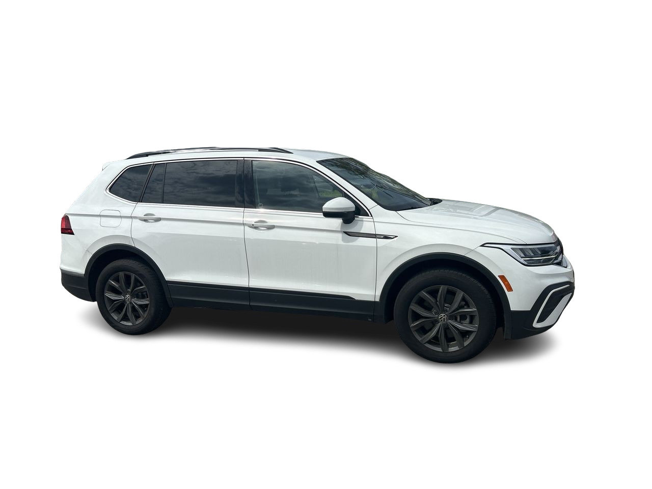 Certified Used 2022 Pure White Volkswagen Comfortline image 13
