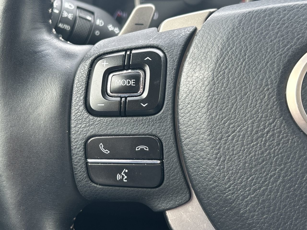 Used 2019 GREY Lexus NX 300 image 23