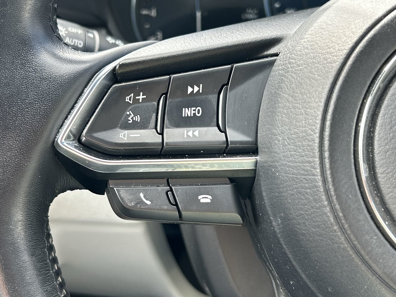 Used 2018 Soul Red Crystal Met Mazda Signature image 23