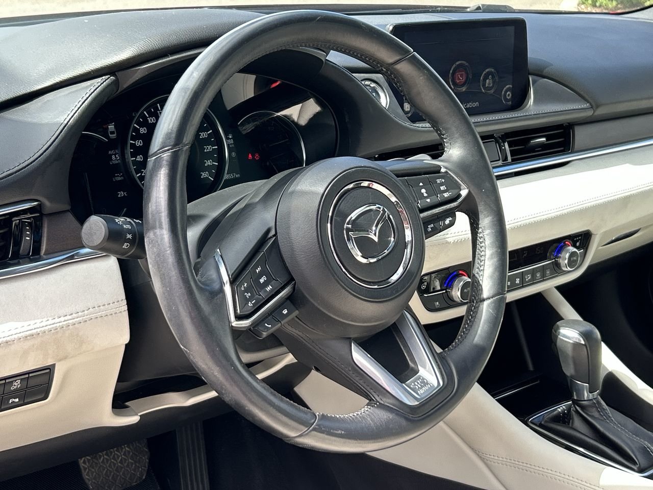 Used 2018 Soul Red Crystal Met Mazda Signature image 22