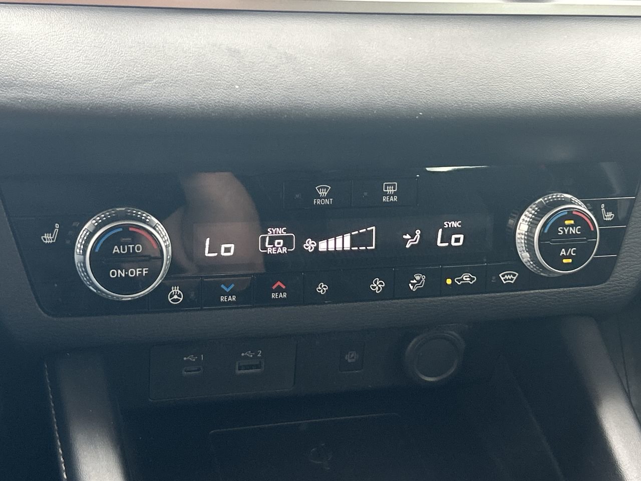 Used 2022 GRAY Mitsubishi SE image 25