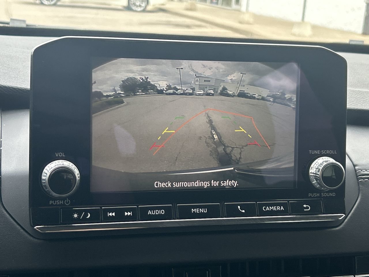 Used 2022 GRAY Mitsubishi SE image 27