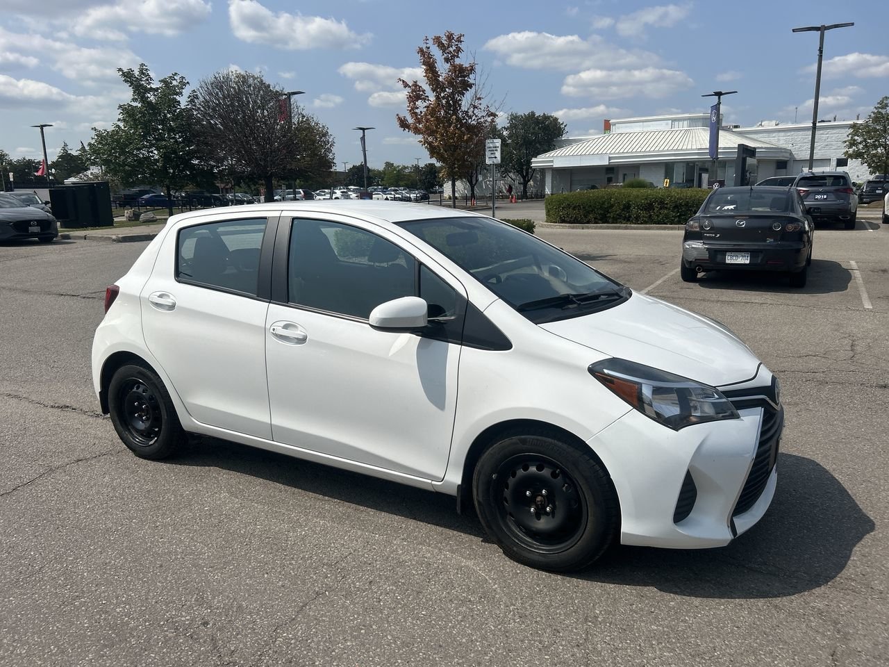 Used 2016 WHITE Toyota LE image 14