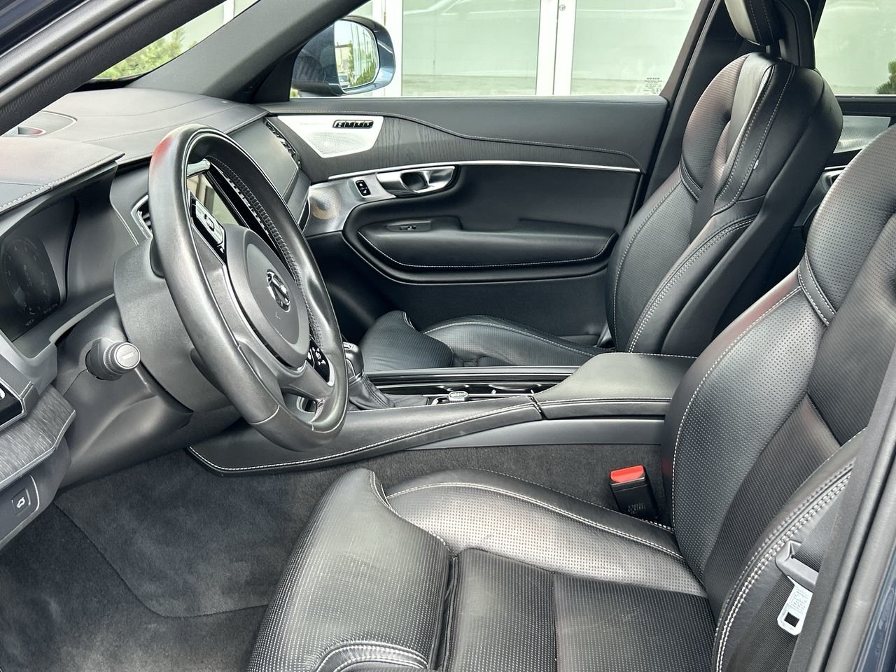 Used 2020 Denim Blue Volvo Inscription image 19