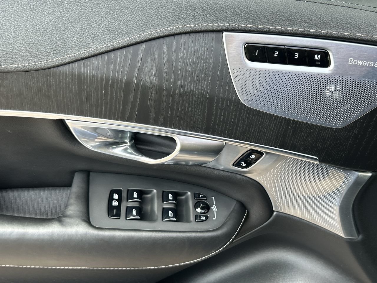 Used 2020 Denim Blue Volvo Inscription image 20