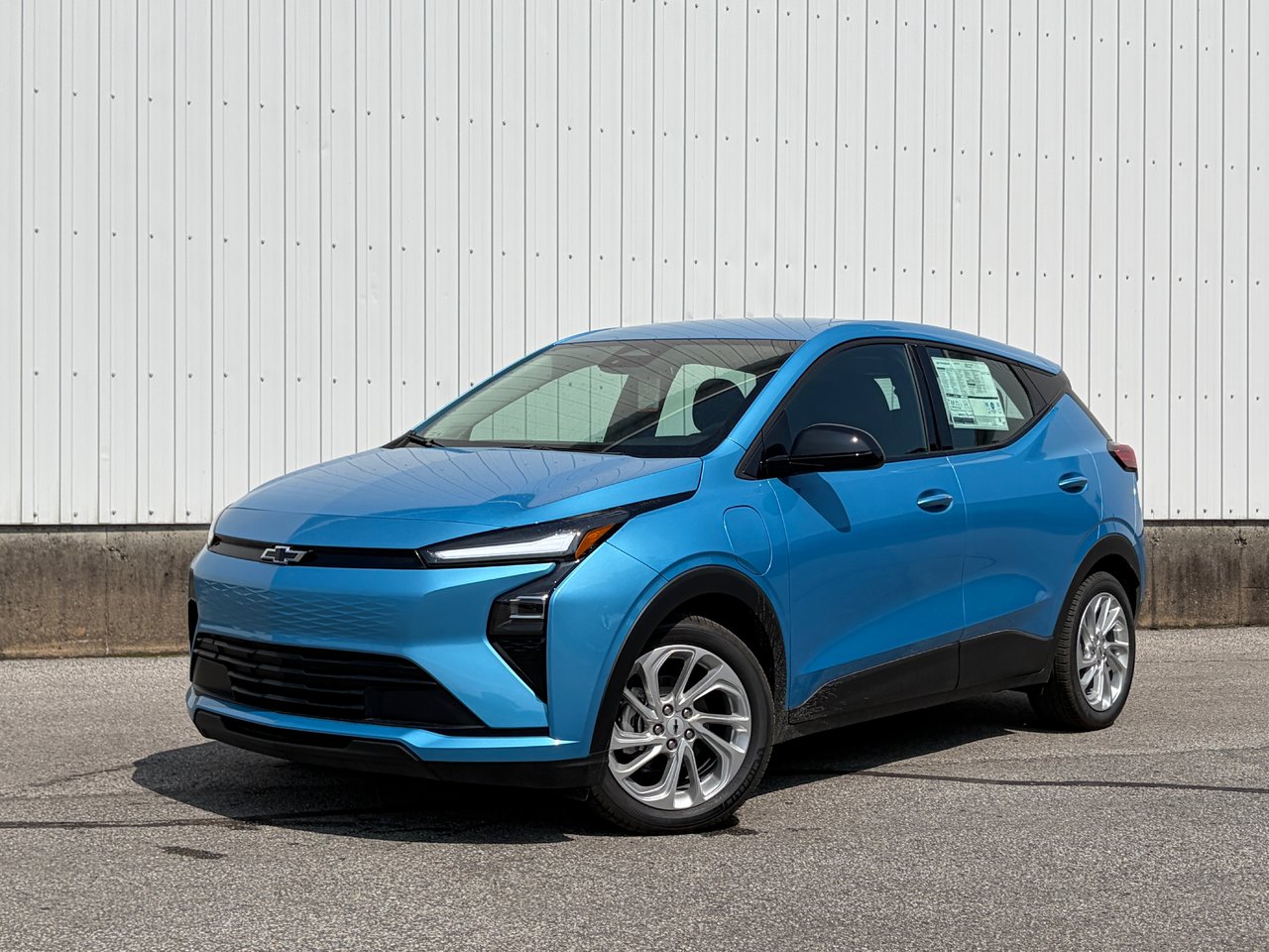 2027 Chevrolet Bolt LT FWD