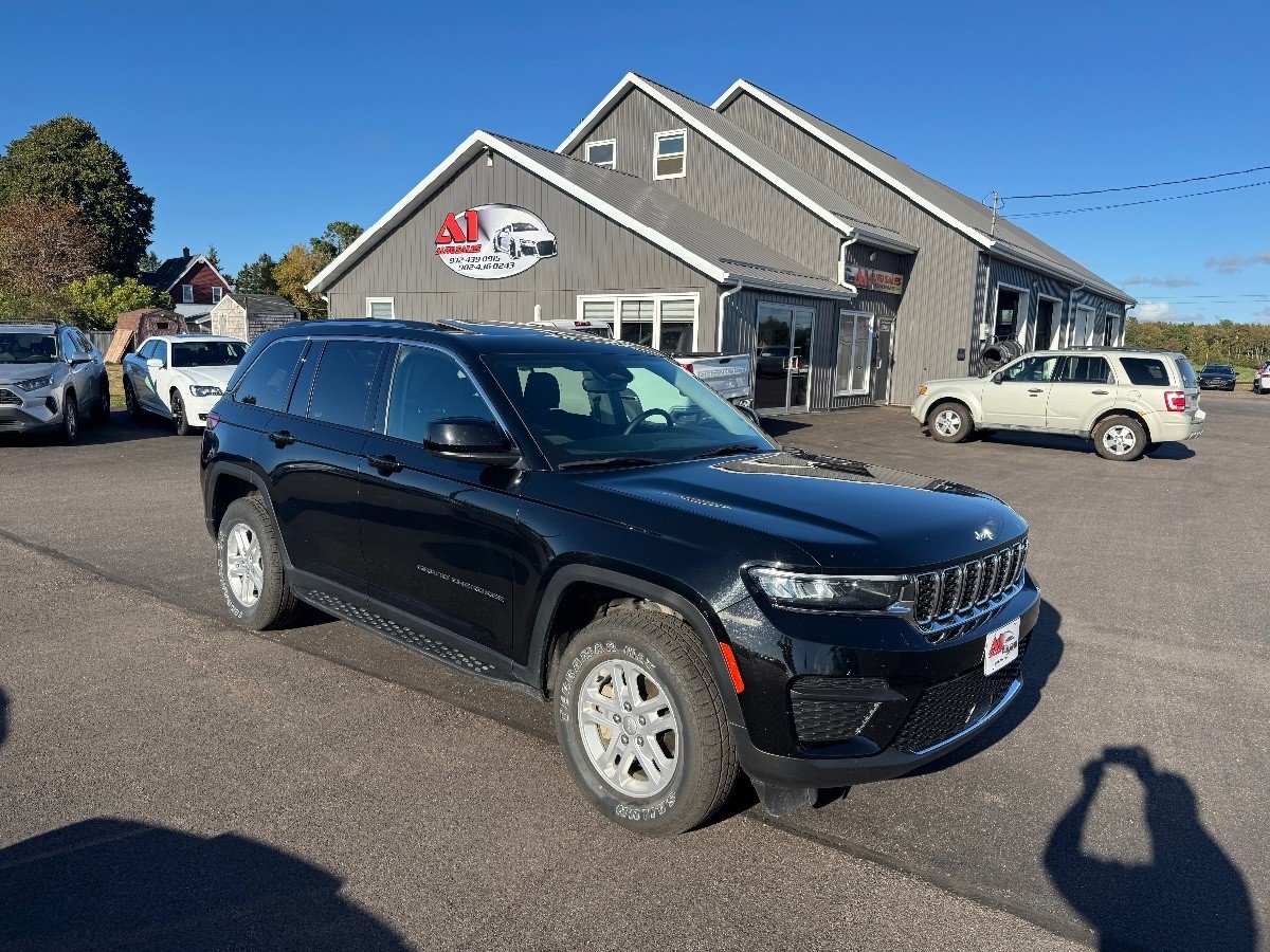  2023 Jeep Grand Cherokee SUV / Crossover  Automatic
