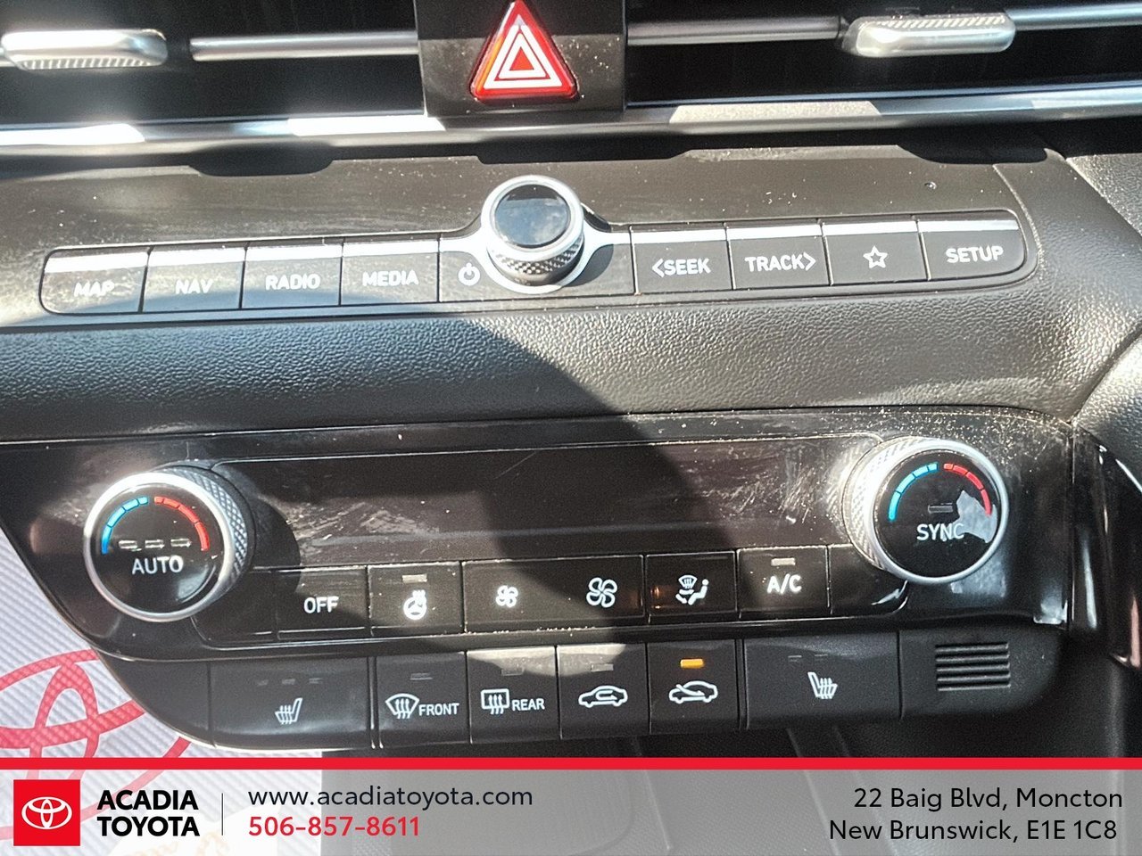 Hyundai Elantra Luxury 2025-16