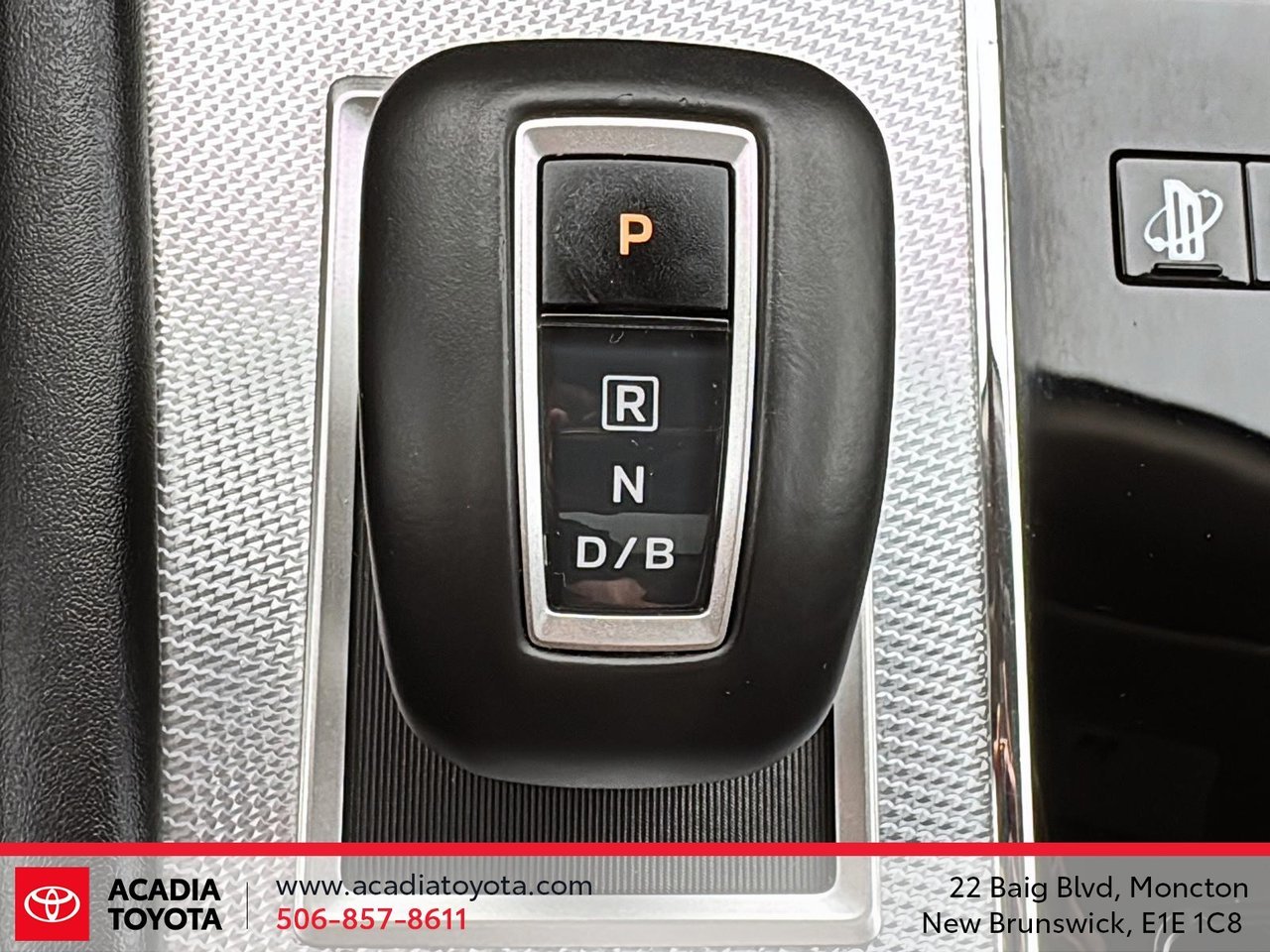 Mitsubishi Outlander PHEV SEL 2024-15