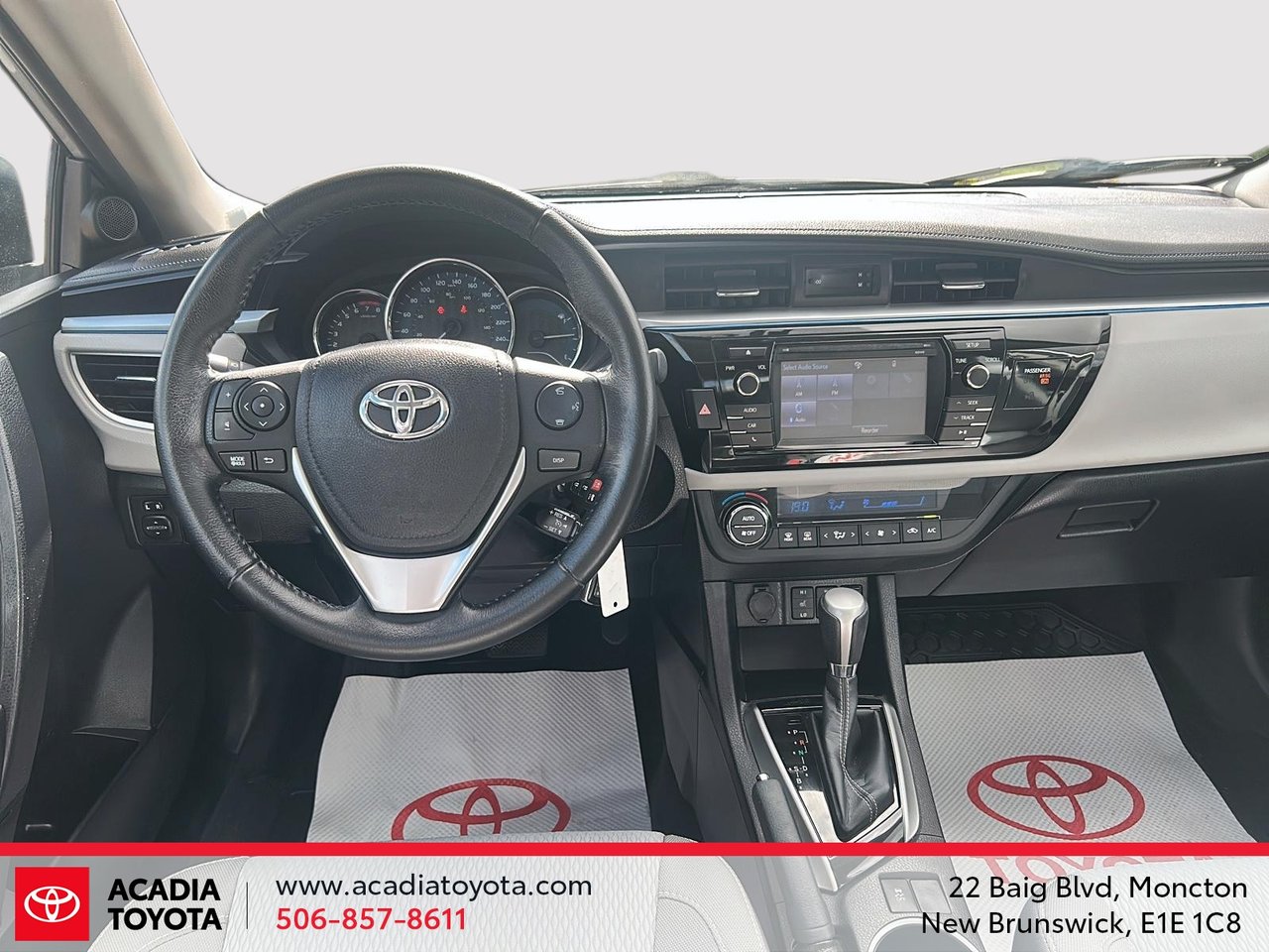 Toyota Corolla  2015-9