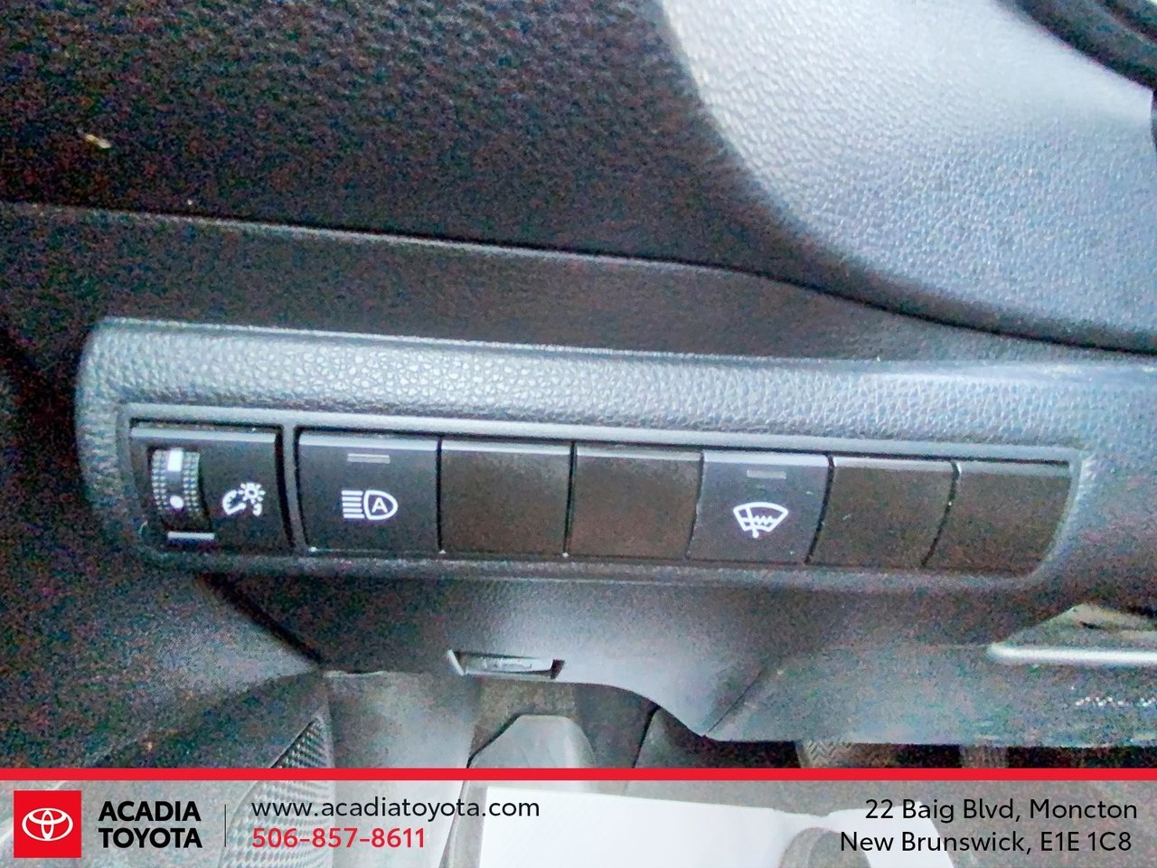 2021 Toyota Corolla LE-16