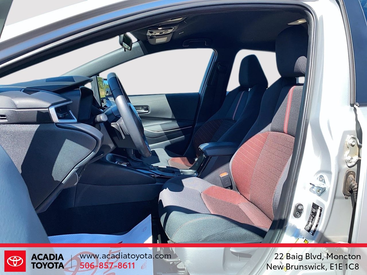 2025 Toyota Corolla SE-8