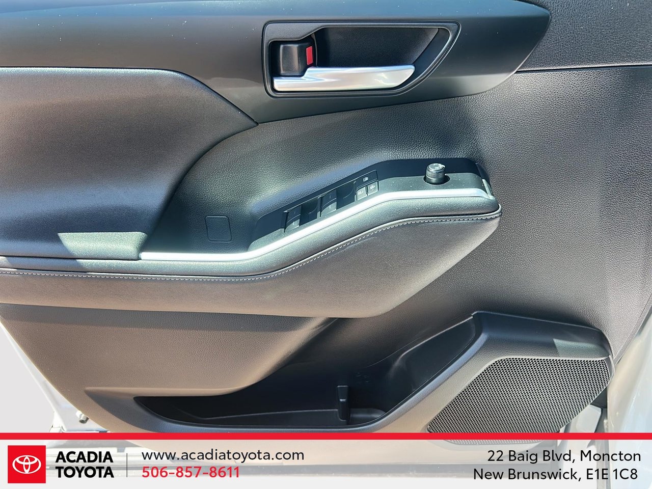 2023 Toyota Highlander Hybrid XLE-10