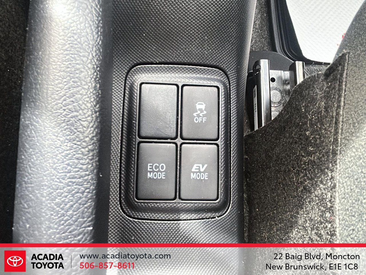 2019 Toyota Prius c-15