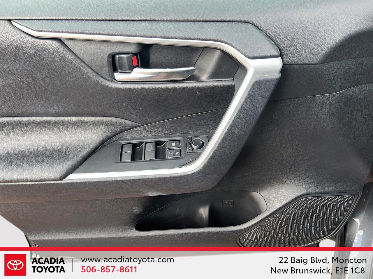 2021 Toyota RAV4 Hybrid XLE-10