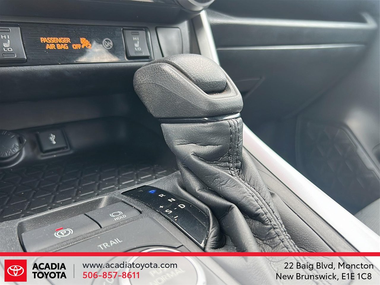 2021 Toyota RAV4 Hybrid XLE-14