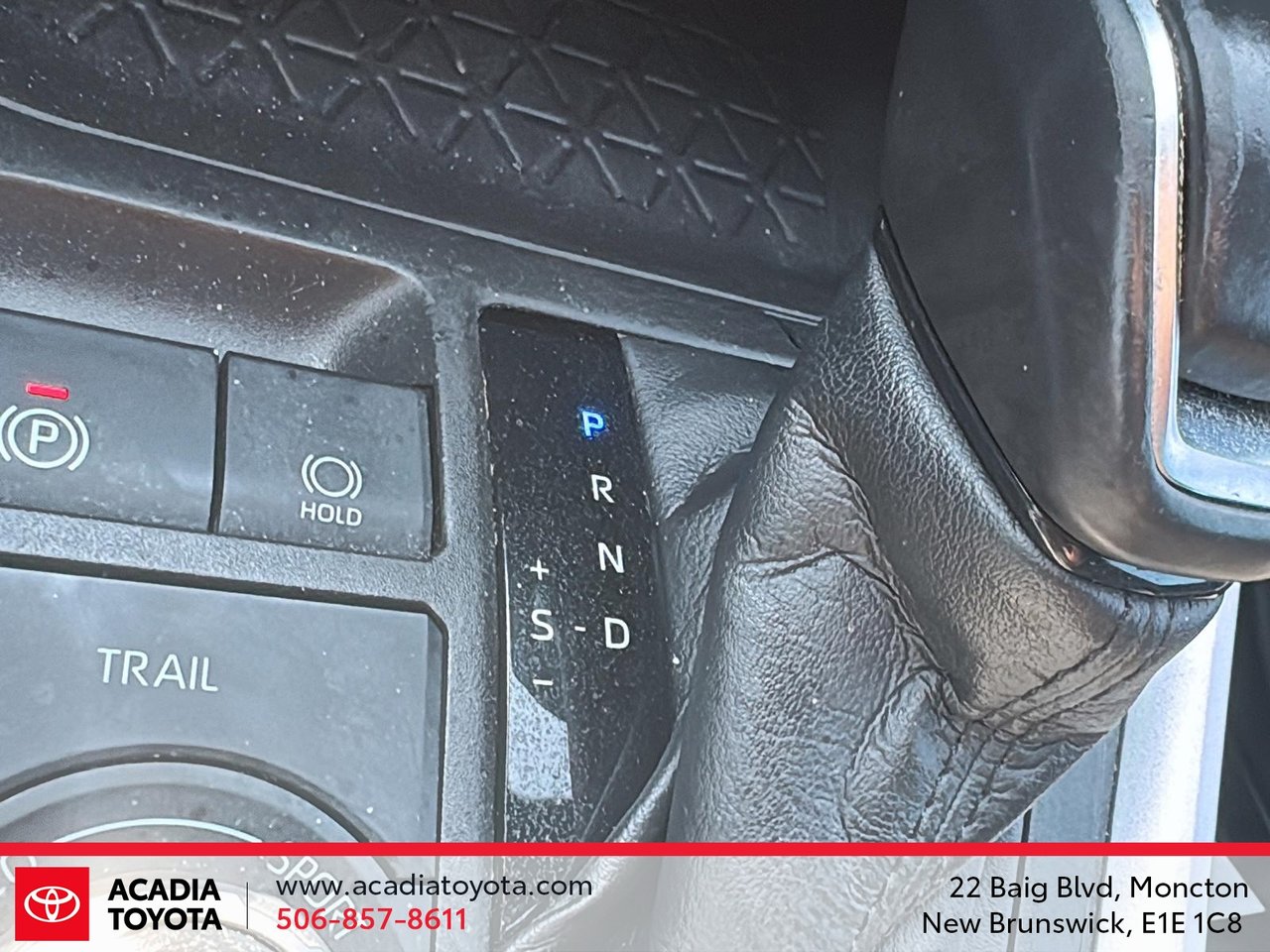 2022 Toyota RAV4 Hybrid SE-14