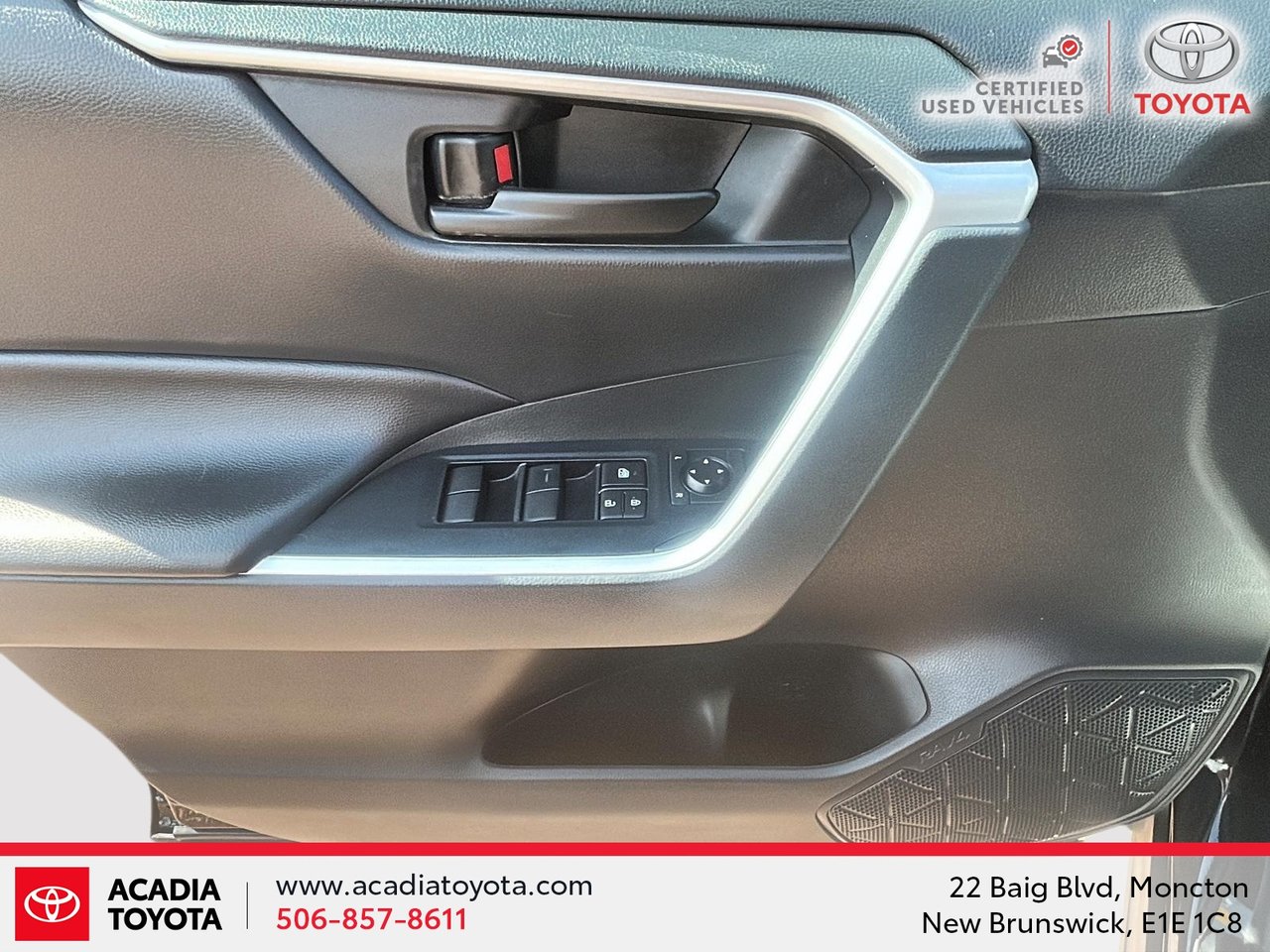 2022 Toyota RAV4 Hybrid LE-10