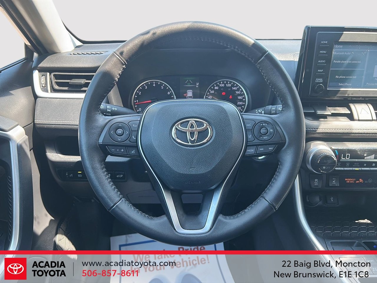 2022 Toyota RAV4 XLE-11