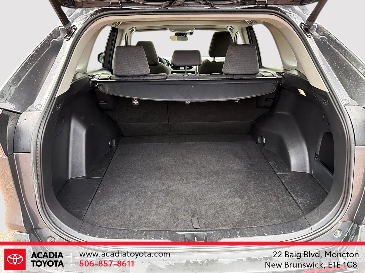 2022 Toyota RAV4 XLE-5