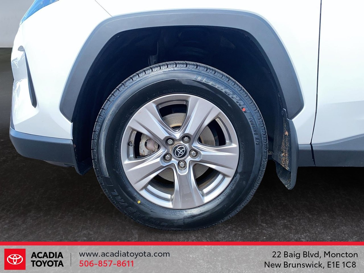 2023 Toyota RAV4 XLE-6