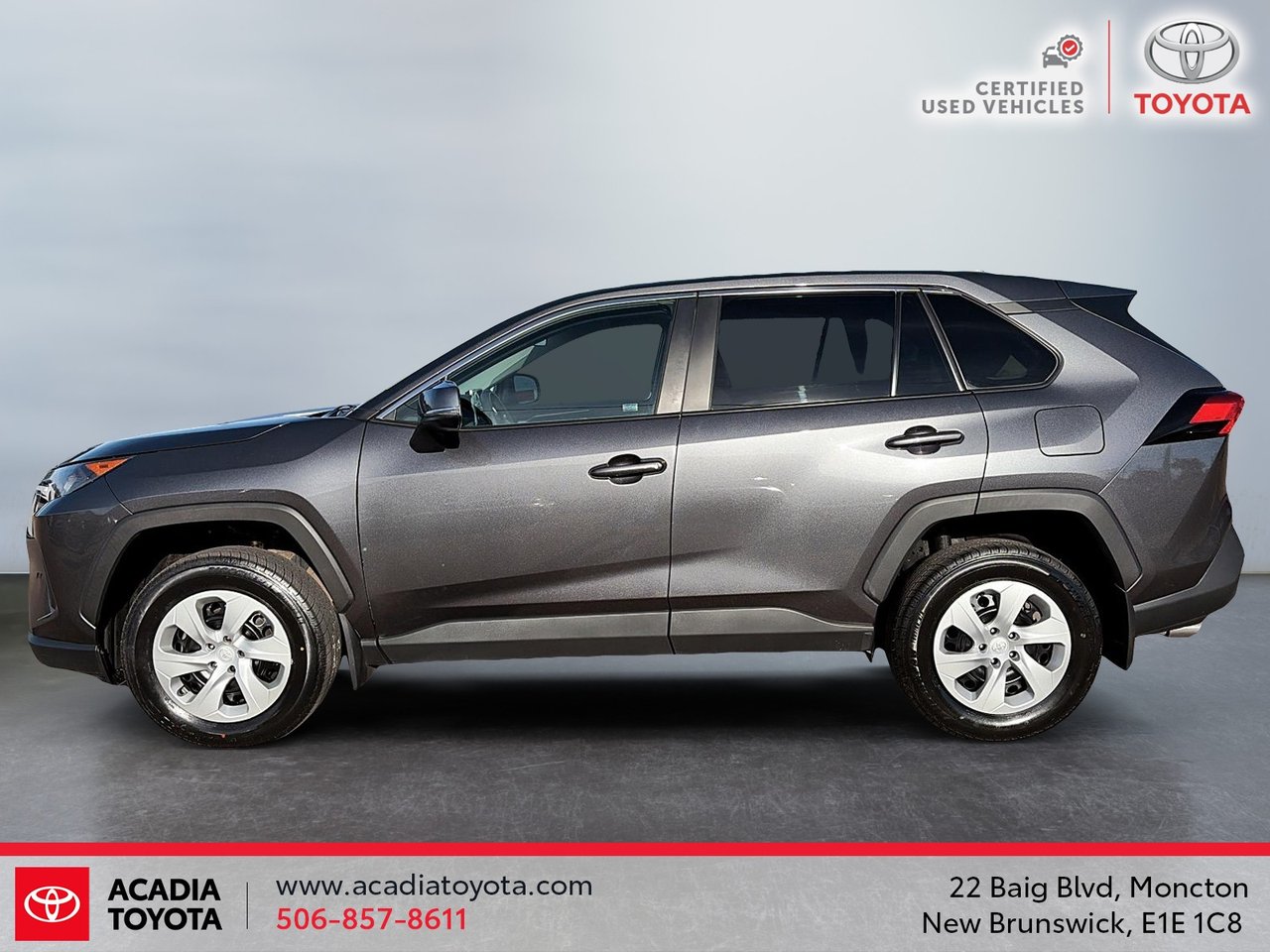 Toyota RAV4 LE 2023-4