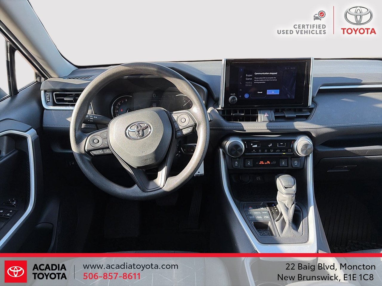 Toyota RAV4 LE 2023-9