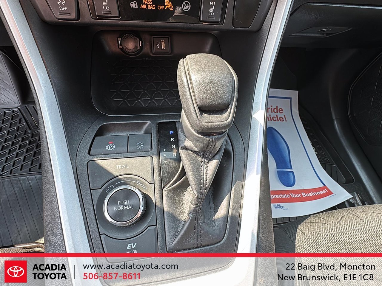 Toyota RAV4 Hybrid LE 2024-15