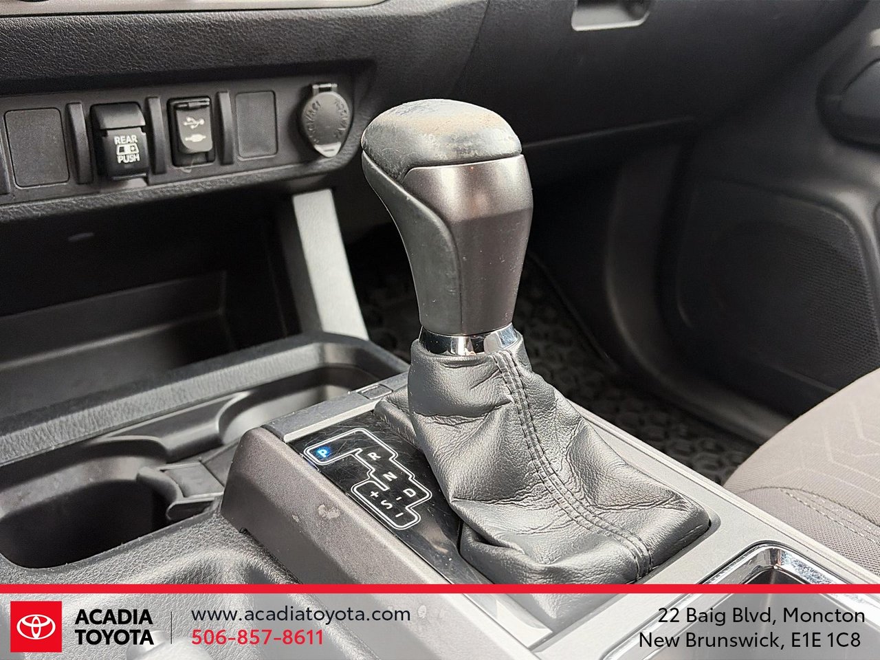 Toyota Tacoma SR5 2019-13