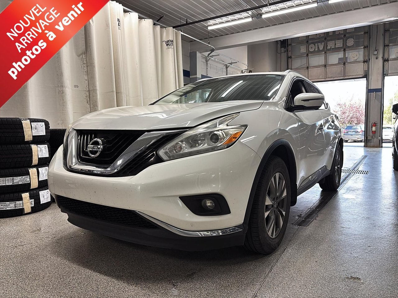 Pearl White 2016 Nissan Murano SUV / Crossover All-Wheel Drive