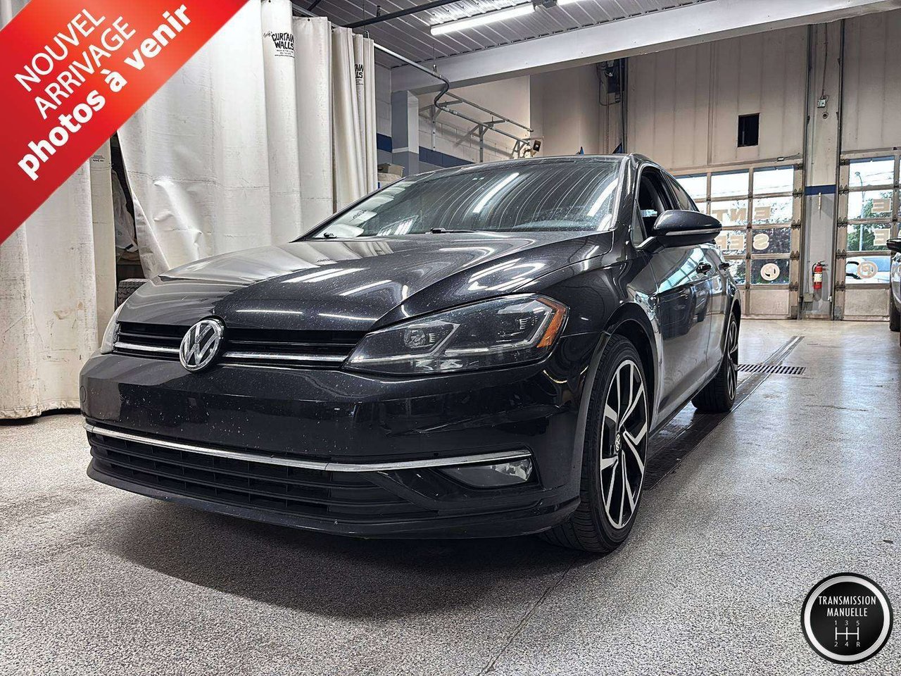 Deep Black Pearl 2018 Volkswagen Golf Hatchback Manual