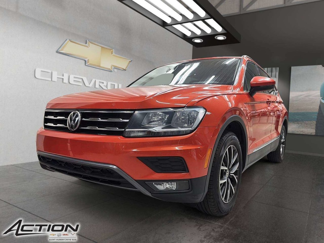 Ruby Red Metallic 2019 Volkswagen Tiguan SUV / Crossover Automatic