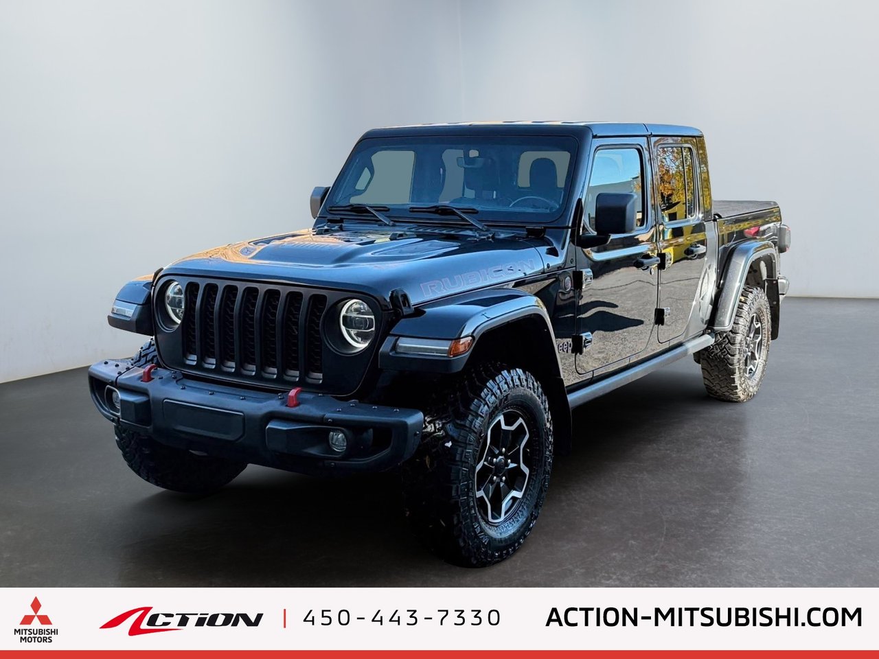 Black 2022 Jeep Gladiator Pickup Truck Four-Wheel Drive Automatic