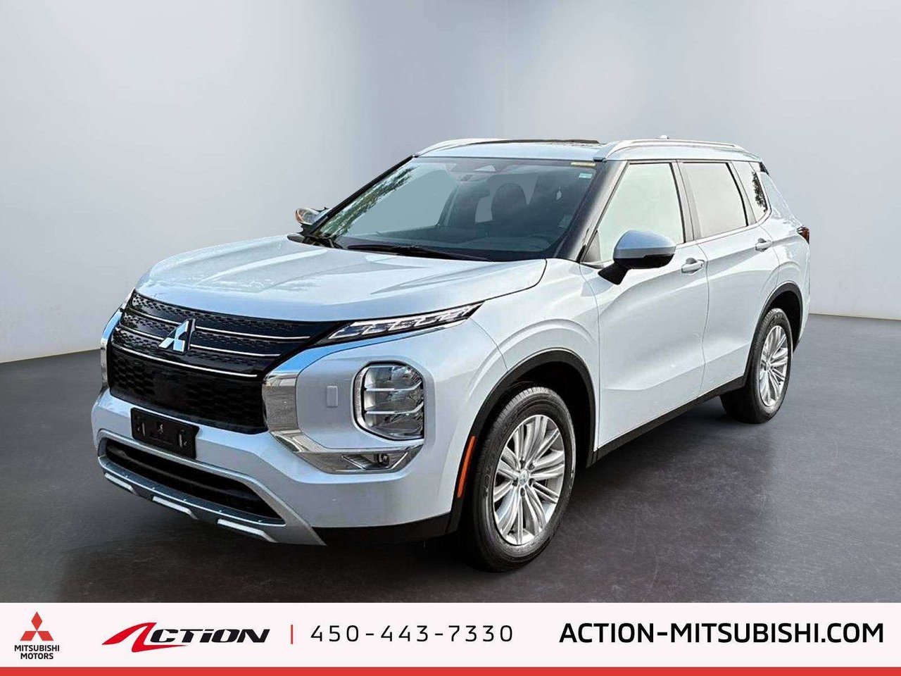 White Diamond 2024 Mitsubishi Outlander SUV / Crossover  Automatic