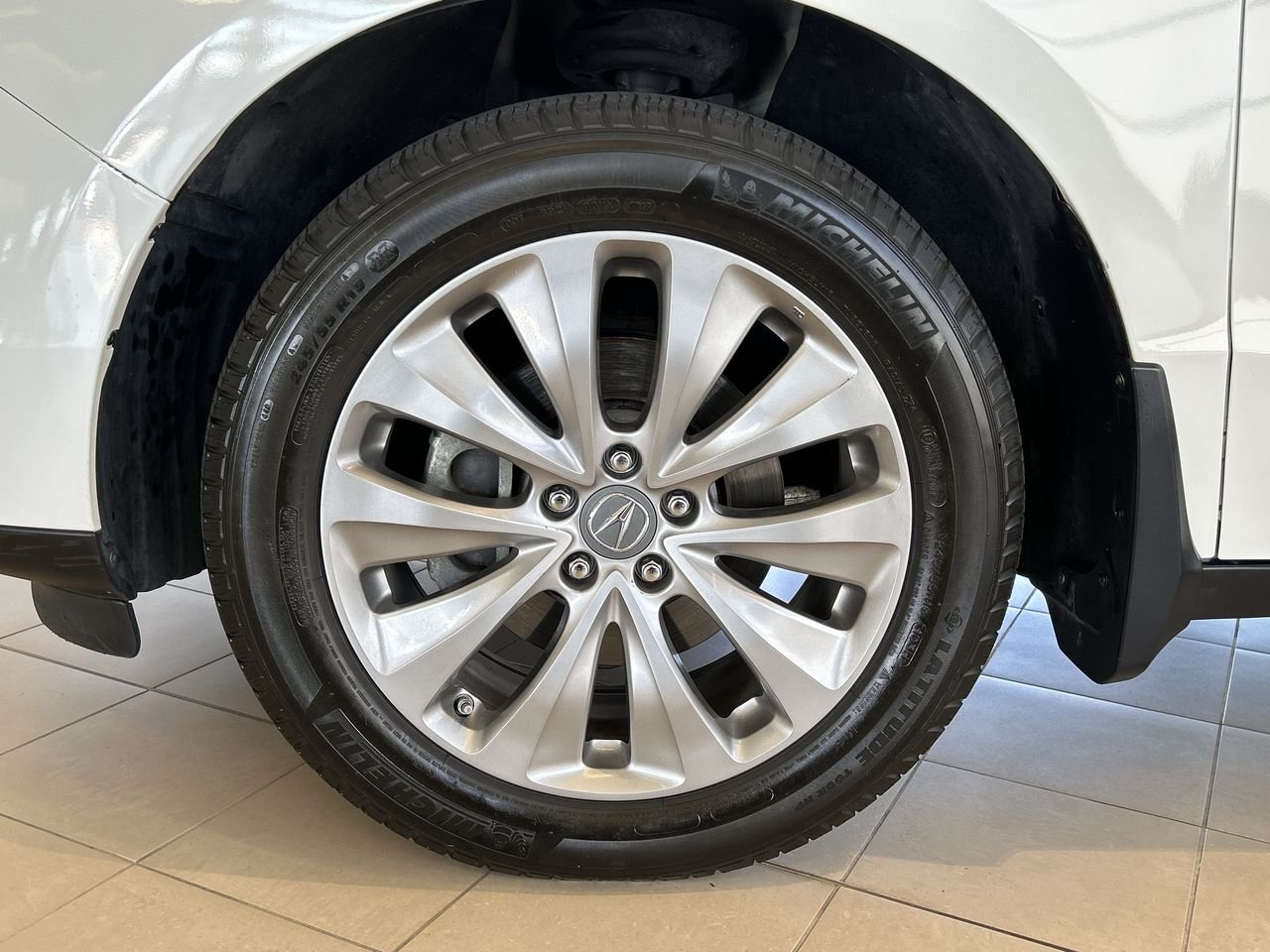 Used 2016 White Diamond (Pearl) Acura Tech image 18