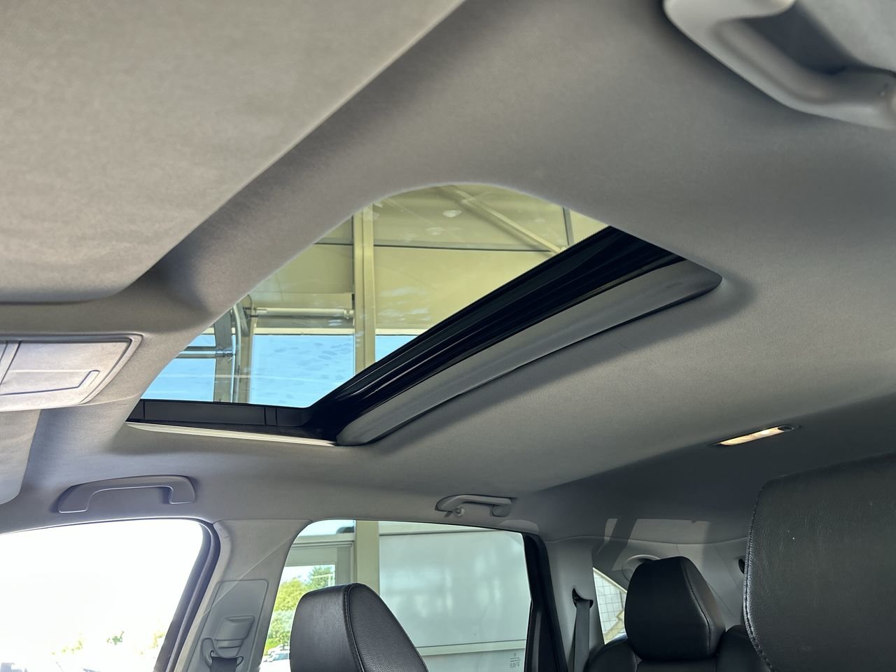 Used 2016 White Diamond (Pearl) Acura Tech image 30