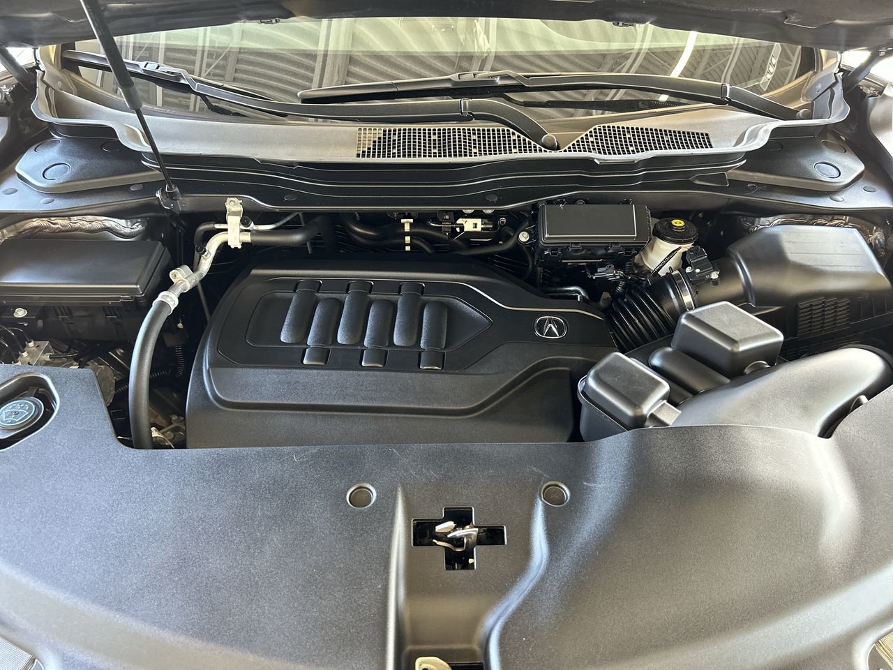 Certified Used 2018 Modern Steel Met Acura Tech image 34