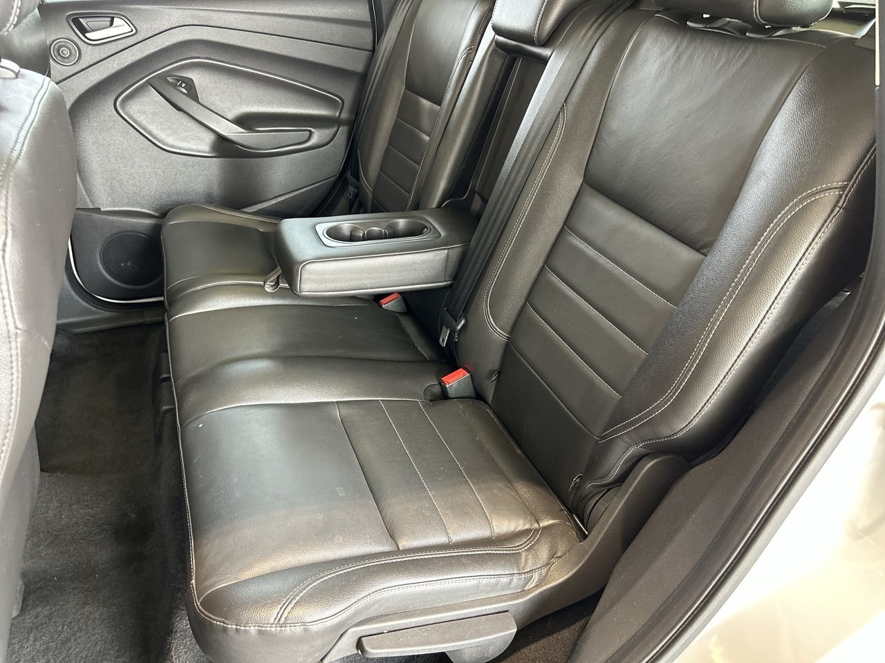 Used 2016 Oxford White Ford Titanium - 4WD image 31