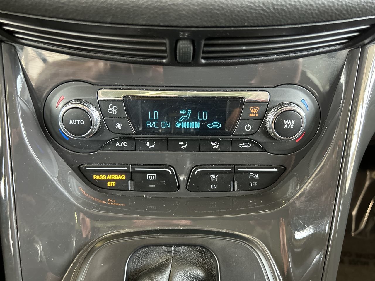 Used 2016 Oxford White Ford Titanium - 4WD image 27