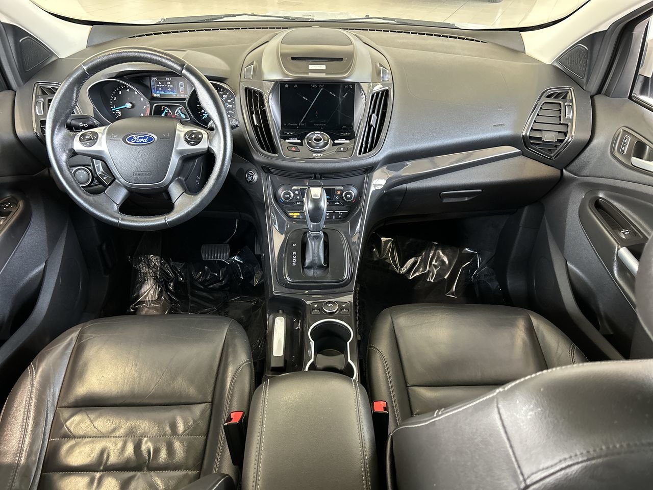 Used 2016 Oxford White Ford Titanium - 4WD image 29