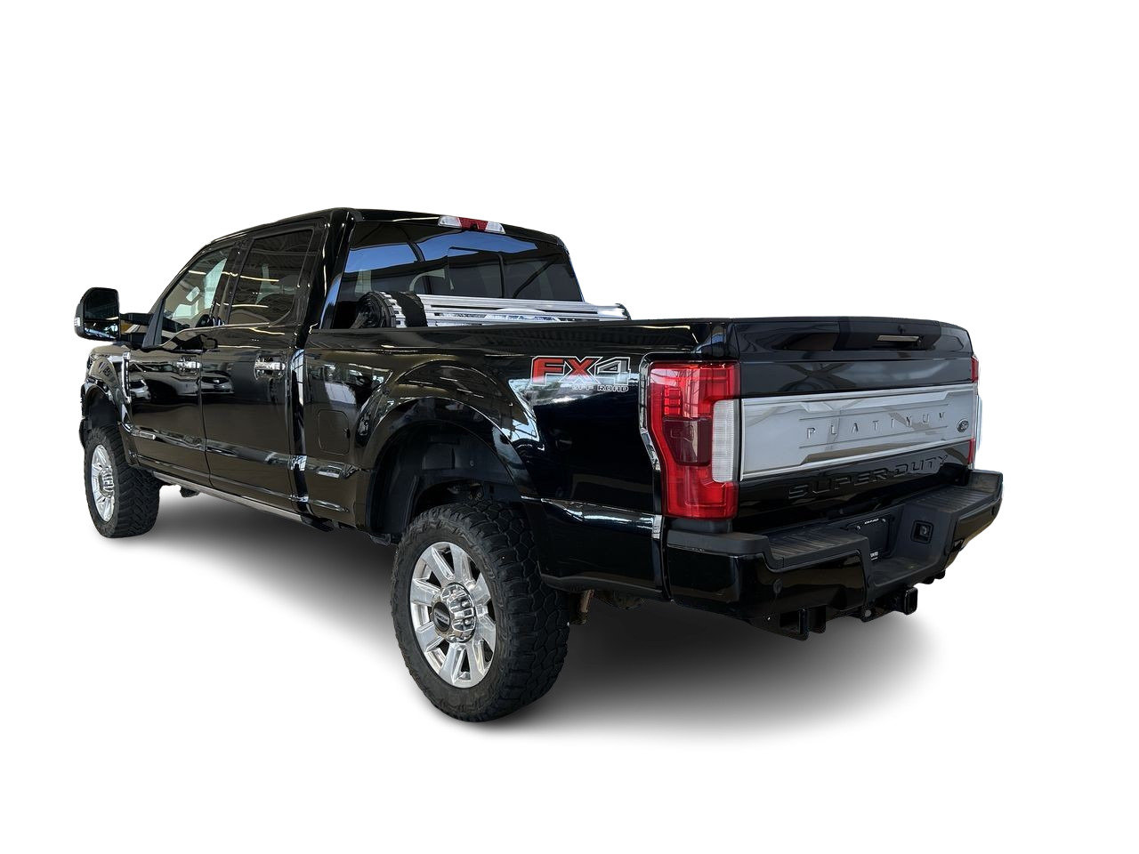 Used 2017 Shadow Black Ford 4x4 - Crew Cab SRW Platinum - 160 WB image 9