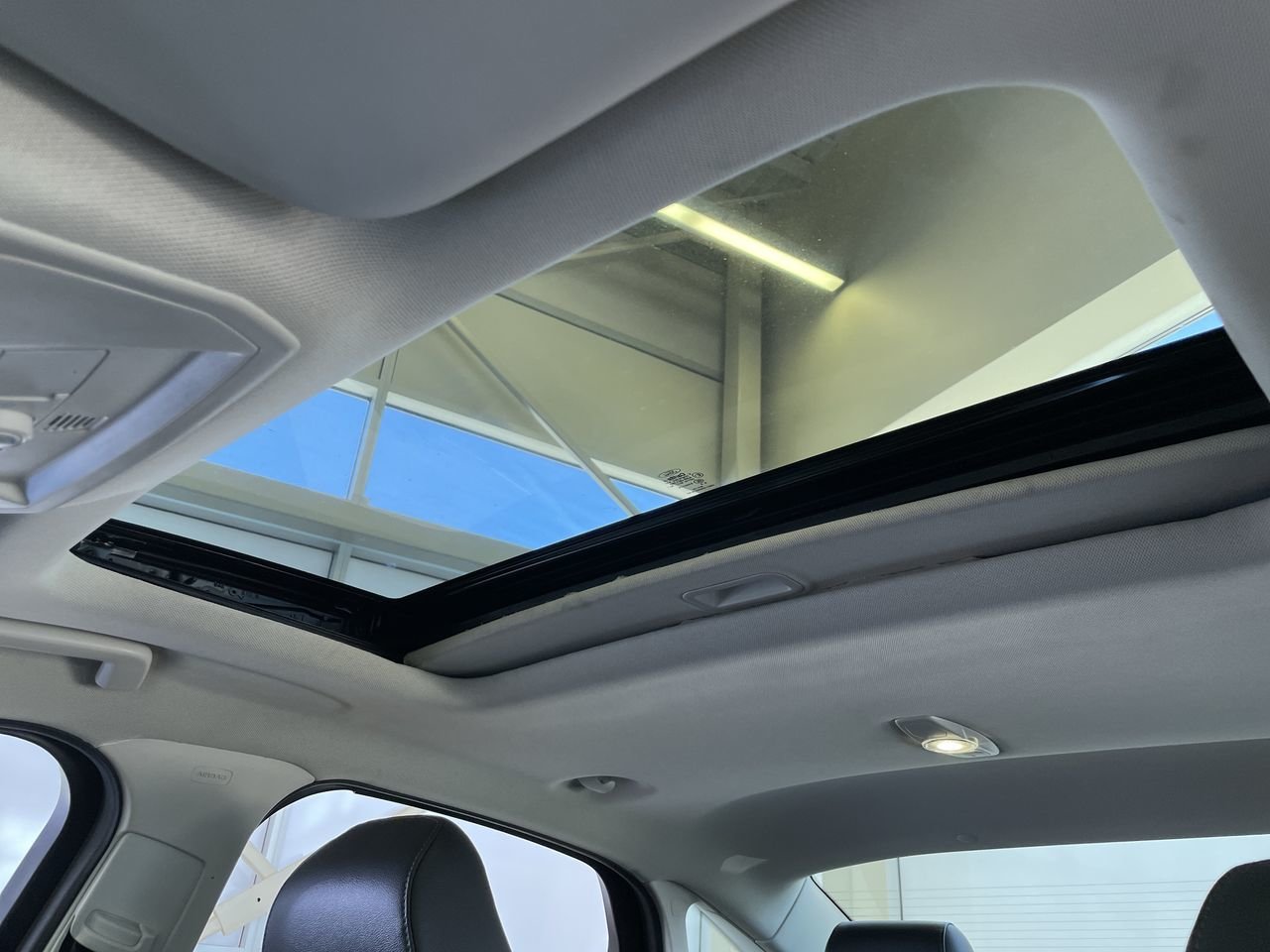 Used 2016 Magnetic (MET) Ford Sedan Titanium image 30
