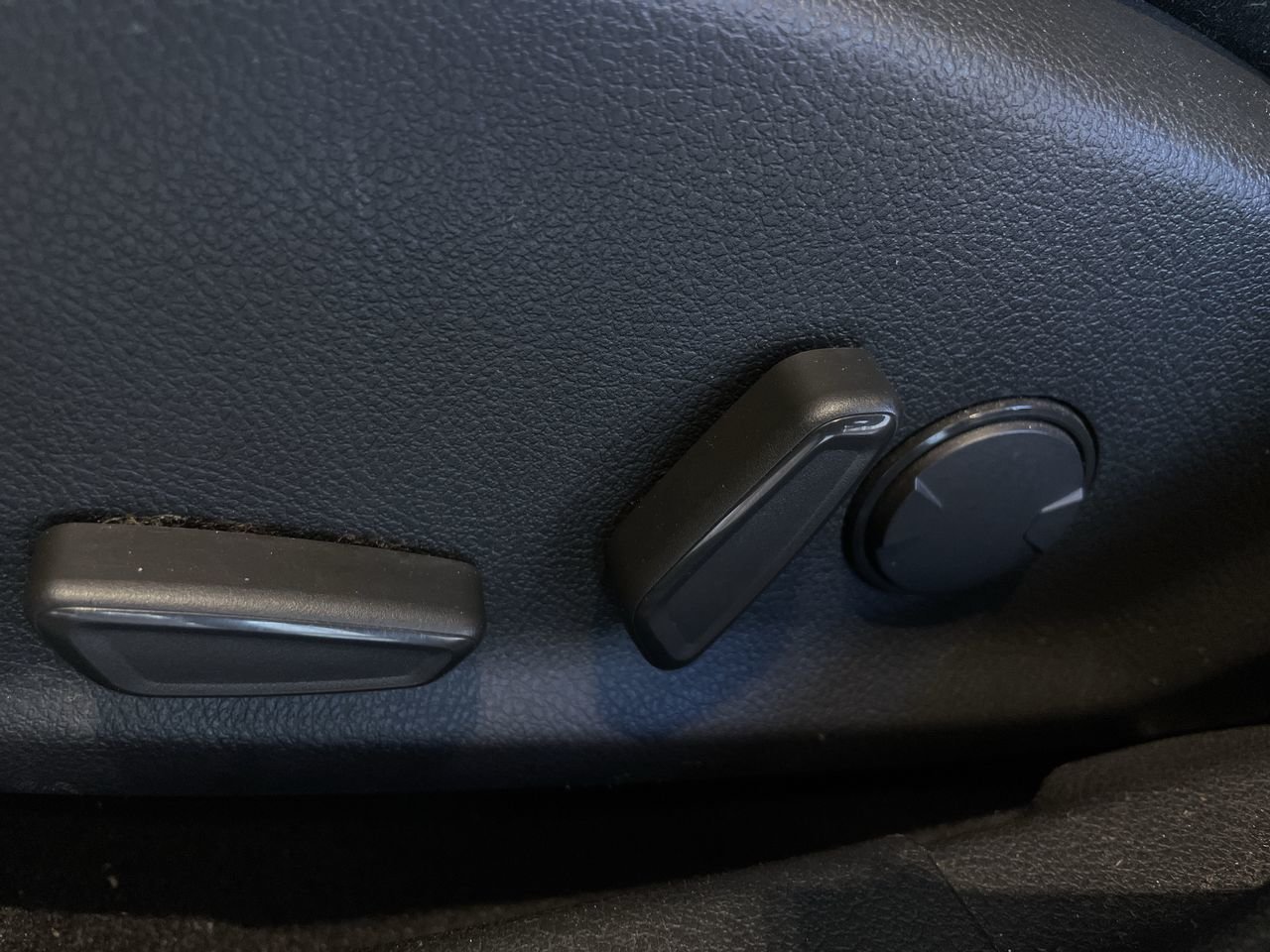 Used 2016 Magnetic (MET) Ford Sedan Titanium image 20
