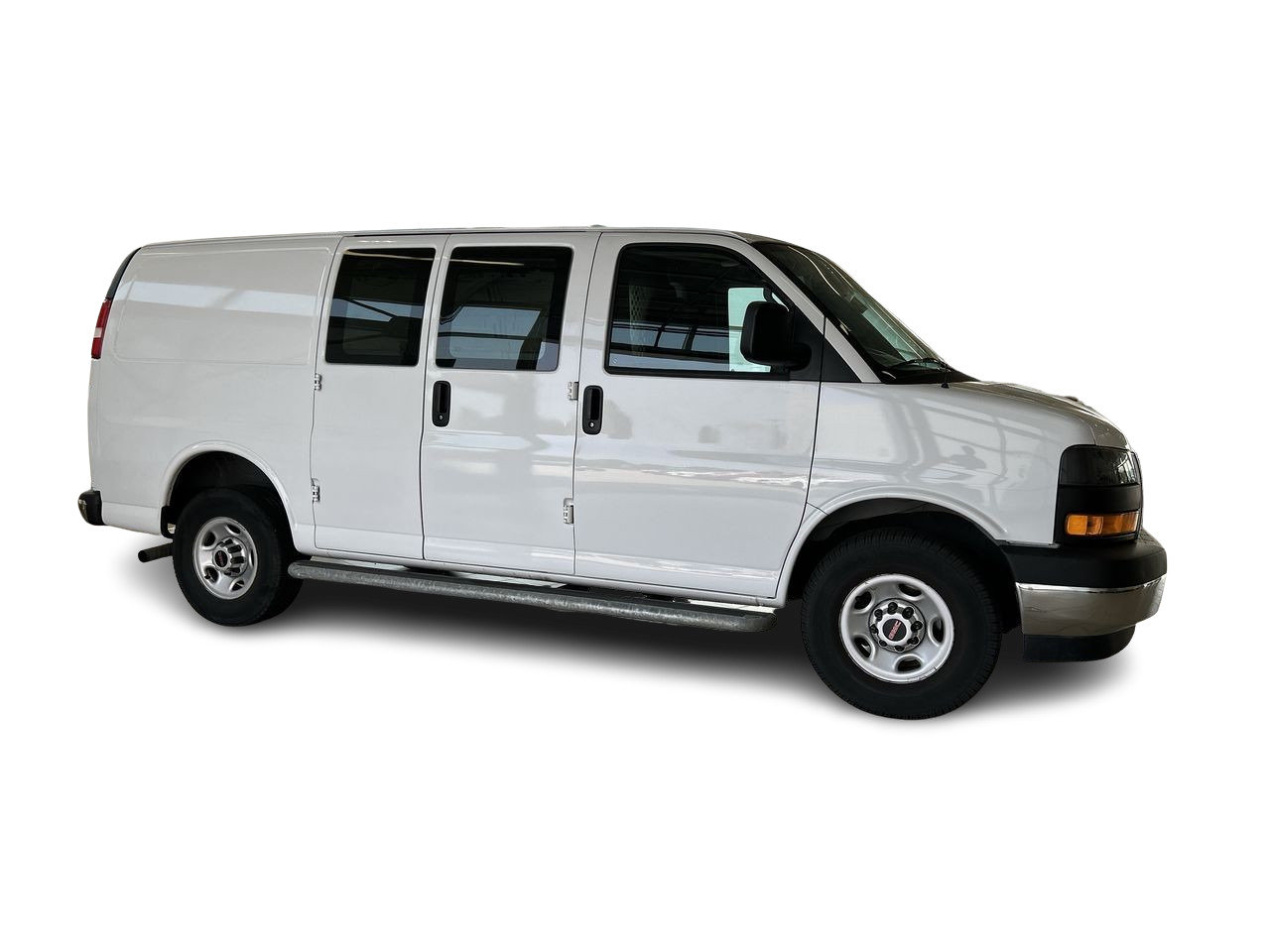 Used 2020 Summit White GMC 135 Wheelbase image 16
