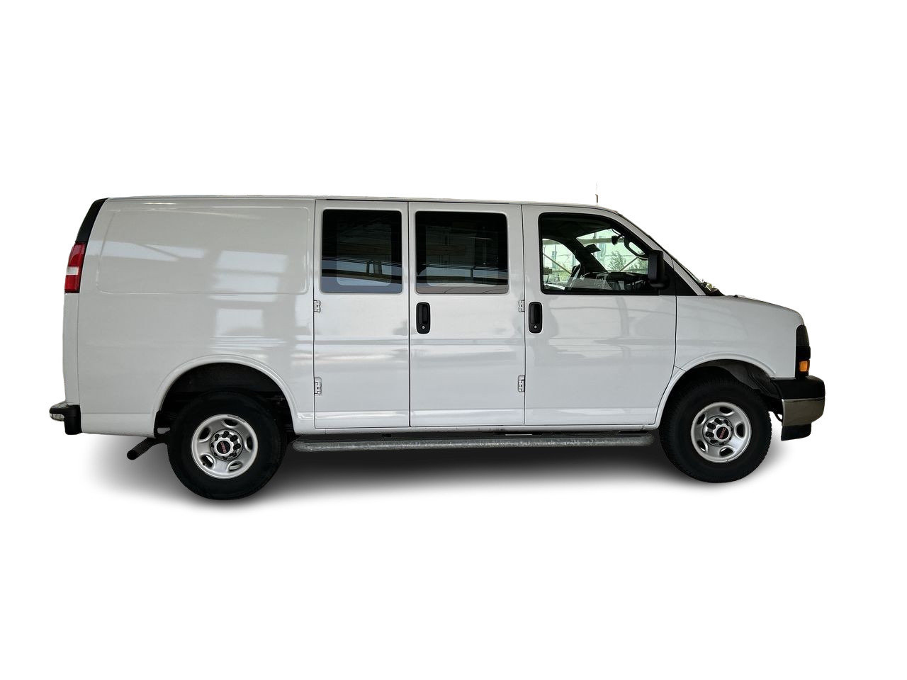 Used 2020 Summit White GMC 135 Wheelbase image 15