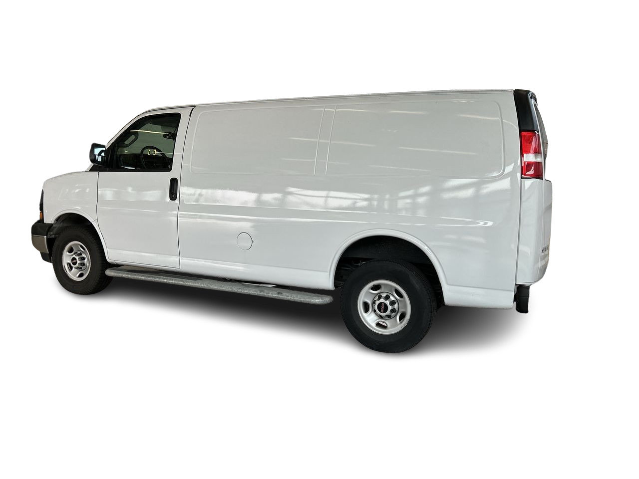 Used 2020 Summit White GMC 135 Wheelbase image 8